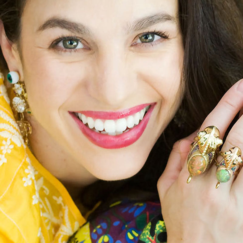 Daniela Villegas designer de joias maximalismo