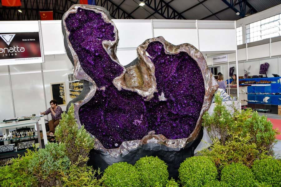 EXPOSOL-Feira Internacional de Pedras Preciosas de Soledade RS Drusa gigante de Ametista