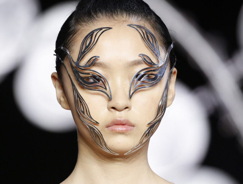 Joias iris van herpen